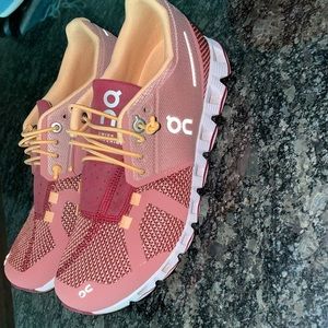 On Cloud 2.0 Women’s Running Shoe. Size 6.